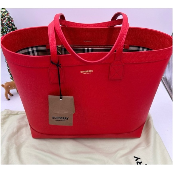 Burberry pebble grain, leather check lined, large shopping tote - Picture 1 of 9